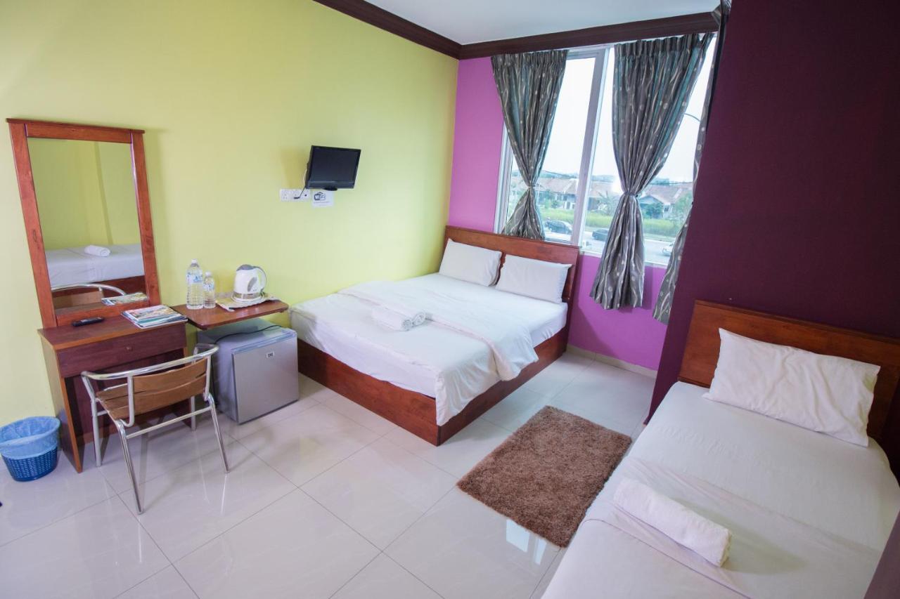 Saujana City Hotel Bandar Saujana Putra Ngoại thất bức ảnh
